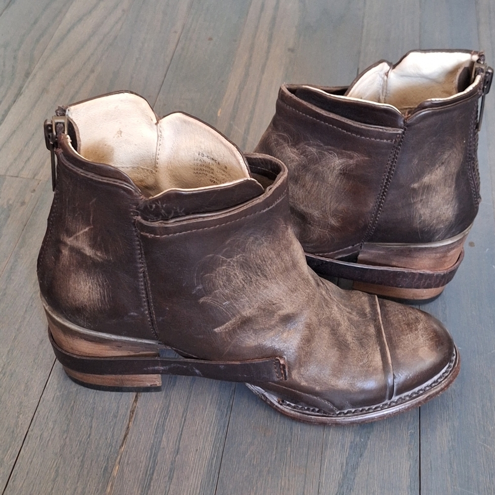 Freebird Circle Brown Leather Boots NWOT 8 - Picture 5 of 11